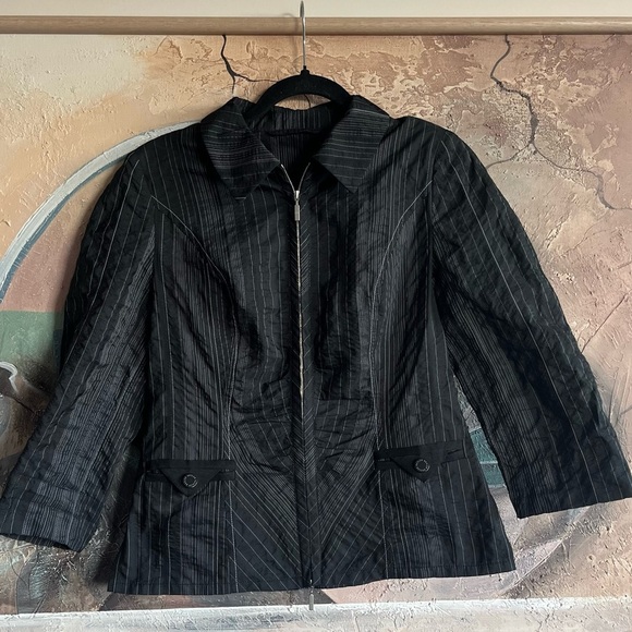 BASLER Zip-up Top - Picture 3 of 12